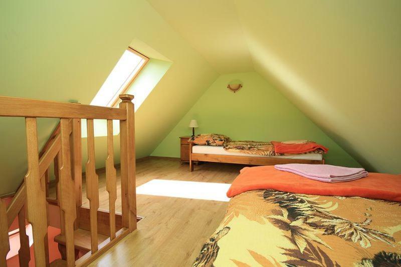 Karpnicka Struga W Dolinie Palacow I Ogrodow Jelenia Gora Exterior photo
